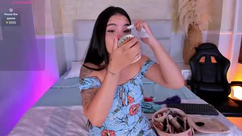 valeriekhaleesi online show from March 1, 2026, 8:11 pm