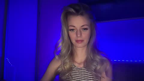 Valerie  online show from February 25, 2026, 10:52 pm