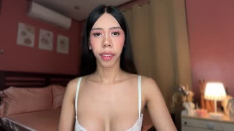 Snapshot of valerieriches chatting on July 11, 2026, 6:43 pm Valerie online show from July 11, 2026, 6:43 pm