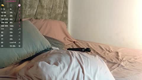 valerigallardo online show from October 18, 2025, 10:21 pm