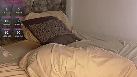 valerigallardo online show from October 28, 2025, 8:55 pm