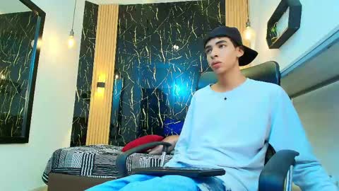 Snapshot of valerihot_1 chatting on April 18, 2026, 3:32 am VALERIO online show from April 18, 2026, 3:32 am