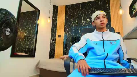 Snapshot of valerihot_1 chatting on May 13, 2026, 2:42 am VALERIO online show from May 13, 2026, 2:42 am