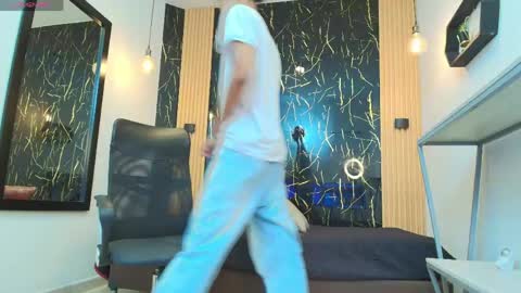 Snapshot of valerihot_1 chatting on May 15, 2026, 3:02 am VALERIO online show from May 15, 2026, 3:02 am