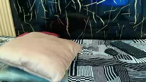 Snapshot of valerihot_1 chatting on May 15, 2026, 11:45 pm VALERIO online show from May 15, 2026, 11:45 pm