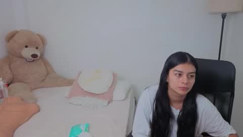 Juli C online show from October 21, 2025, 1:28 am