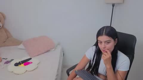 Juli C online show from October 25, 2025, 12:29 am