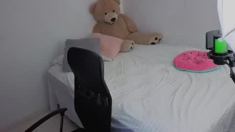 valerihouse_ online show from August 7, 2026, 2:35 am