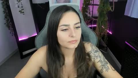 Valerie online show from October 17, 2025, 1:09 am