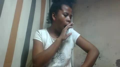 Snapshot of valerinezah chatting on March 9, 2026, 7:12 am valerinezah online show from March 9, 2026, 7:12 am