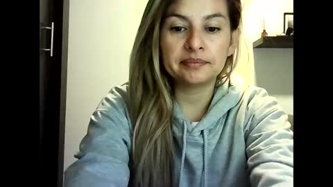 Snapshot of valery__rouse_ chatting on May 29, 2026, 12:03 pm Valery online show from May 29, 2026, 12:03 pm
