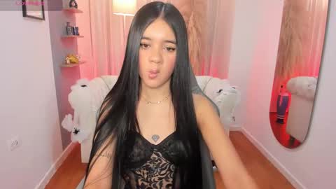 Snapshot of valery_lane chatting on October 21, 2025, 11:22 am Valery Lane online show from October 21, 2025, 11:22 am
