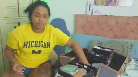 valery_lovex_ online show from May 12, 2026, 1:25 am