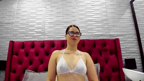 Valery Moon online show from October 8, 2025, 12:03 pm