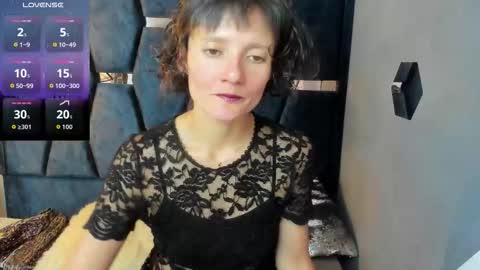 VALERY MORE online show from October 8, 2025, 7:55 pm