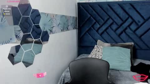 VALERY MORE online show from February 2, 2026, 2:05 pm