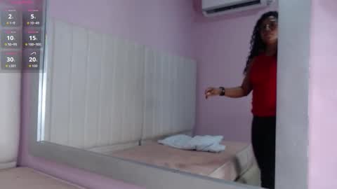 valery_storm_ online show from October 8, 2025, 11:30 am