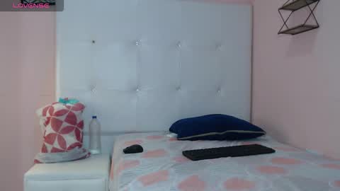 valery_storm_ online show from October 18, 2025, 12:17 pm
