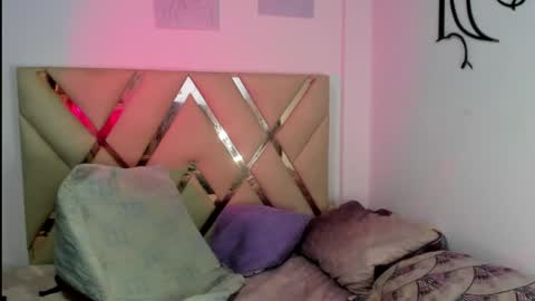 Snapshot of valery_sweet04 chatting on May 31, 2026, 7:15 pm valery_sweet04 online show from May 31, 2026, 7:15 pm