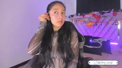 Val online show from October 24, 2025, 11:50 am