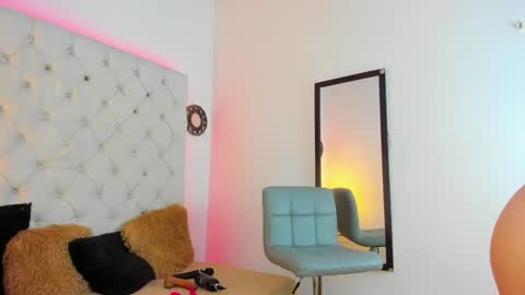 Snapshot of valeryfoxt chatting on January 12, 2025, 9:51 am valery online show from January 12, 2025, 9:51 am