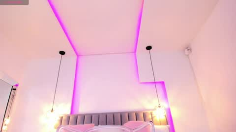 Carla online show from January 17, 2025, 5:08 pm