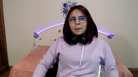 Snapshot of valeryxs1 chatting on November 2, 2025, 7:27 pm Angelyxs online show from November 2, 2025, 7:27 pm