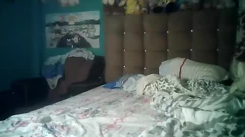 Valesh19 online show from November 1, 2025, 4:03 am