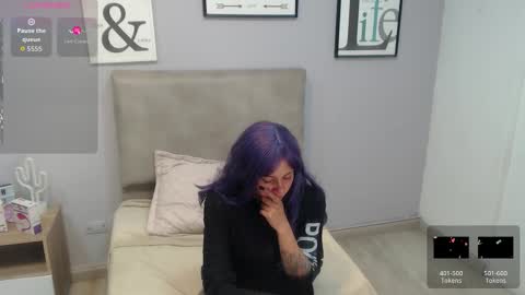 Snapshot of valevicious chatting on November 7, 2025, 1:44 pm valevicious online show from November 7, 2025, 1:44 pm