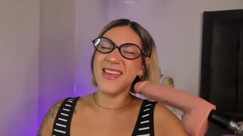 Snapshot of valka_doll chatting on June 25, 2026, 7:40 pm valka_doll online show from June 25, 2026, 7:40 pm