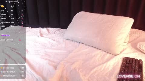 Valkiria moore  online show from December 14, 2024, 11:12 pm