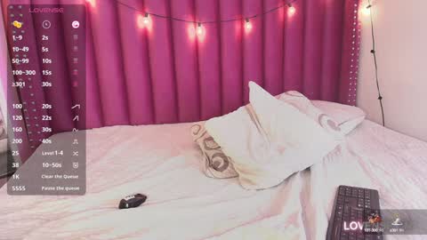 Valkiria moore  online show from December 20, 2024, 9:17 pm