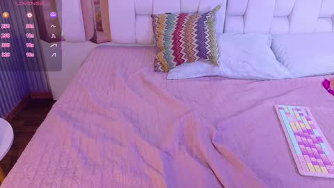 Valkiria moore  online show from September 23, 2025, 8:34 pm