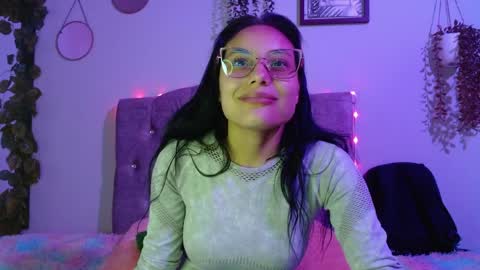 valkiry_ online show from April 6, 2026, 9:49 pm