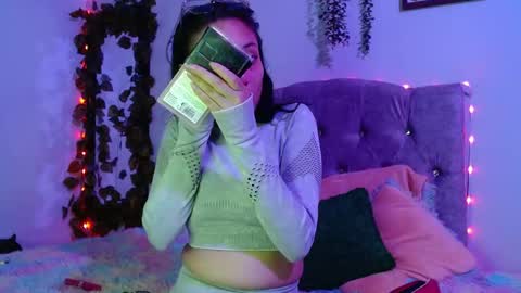 valkiry_ online show from April 17, 2026, 8:45 pm