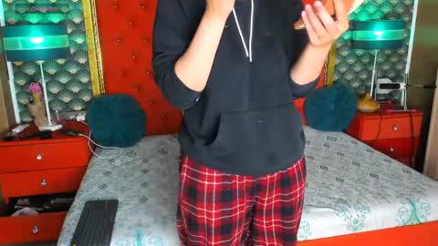 Valerie Val V online show from May 29, 2026, 12:58 pm