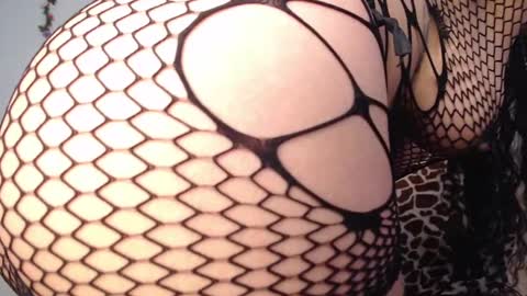 valquiria_sirgun online show from March 9, 2025, 1:48 pm