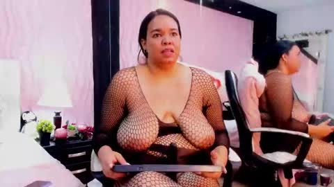 Snapshot of valrery_roussex chatting on March 1, 2025, 1:53 am Valery online show from March 1, 2025, 1:53 am
