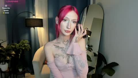 Snapshot of vampray_ chatting on June 6, 2026, 9:19 pm Leyla online show from June 6, 2026, 9:19 pm