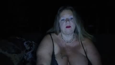vampwoman online show from September 26, 2025, 5:00 am