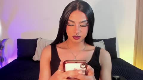 Snapshot of vampy__cinna chatting on April 26, 2026, 9:01 pm Cinnamon online show from April 26, 2026, 9:01 pm