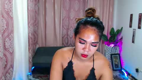 vampy_ebony_laxine online show from September 30, 2025, 11:10 pm