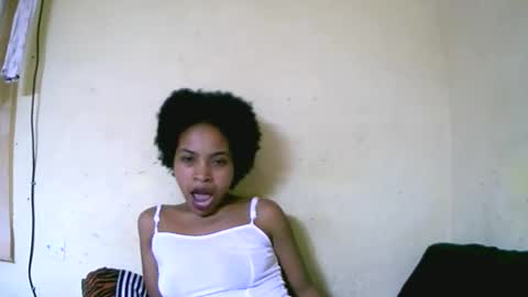 Snapshot of vanah344375 chatting on October 3, 2025, 10:23 am vanah344375 online show from October 3, 2025, 10:23 am