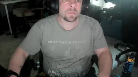 Snapshot of vandonh chatting on October 22, 2025, 8:52 pm vandonh online show from October 22, 2025, 8:52 pm