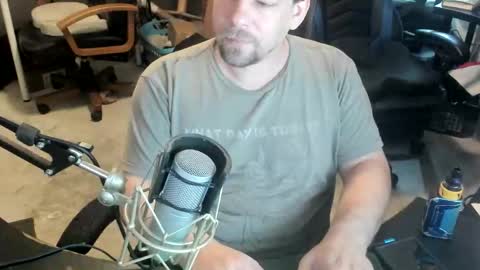 Snapshot of vandonh chatting on October 24, 2025, 3:52 pm vandonh online show from October 24, 2025, 3:52 pm