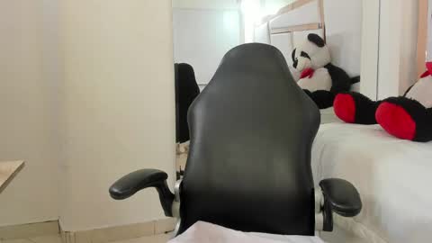 Vanel Lope online show from May 15, 2026, 10:50 pm