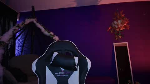 Vanelope online show from September 9, 2025, 7:02 pm