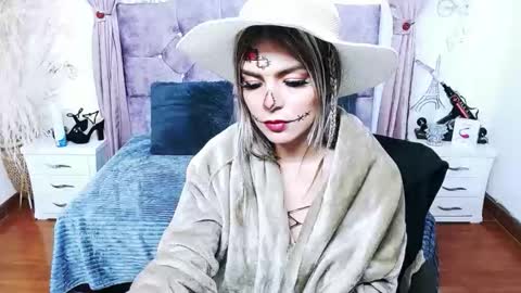 vanesa online show from October 16, 2025, 5:08 am
