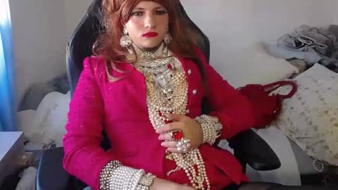 vanesacrossri online show from October 24, 2025, 8:11 am