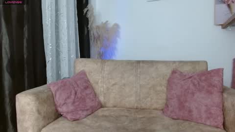 vanessa online show from April 27, 2026, 1:36 am